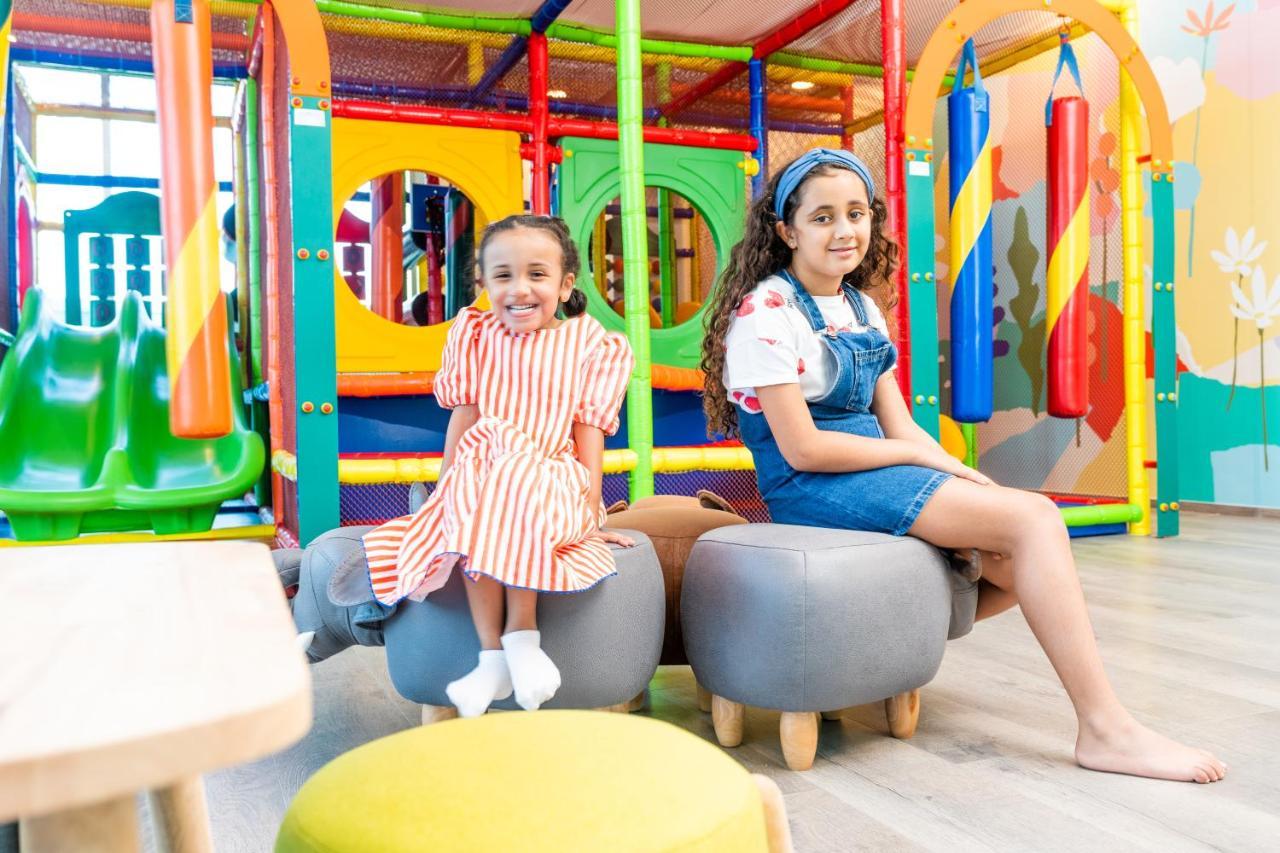 S Plaza Suites Hotel Seef Eksteriør billede