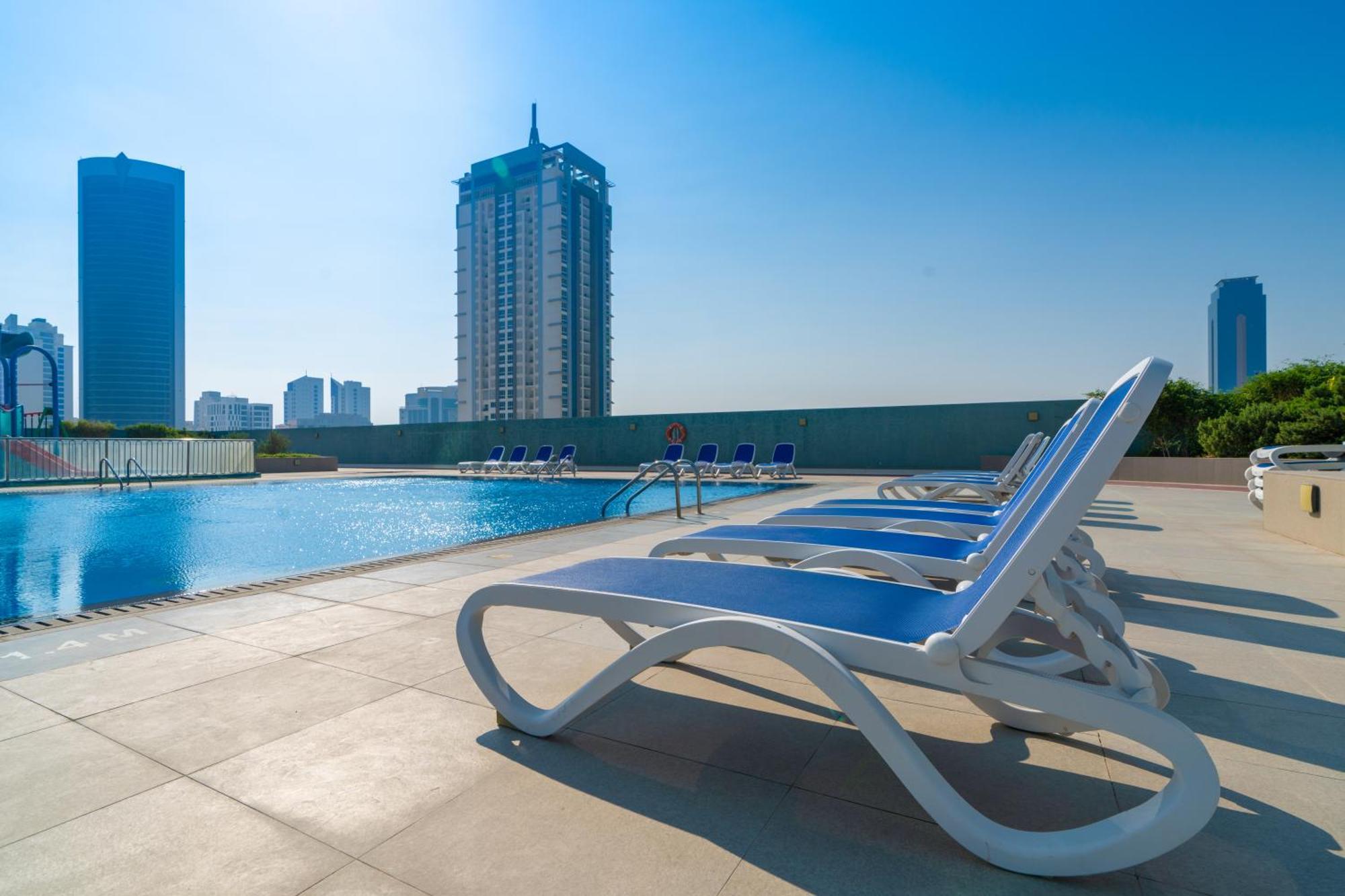 S Plaza Suites Hotel Seef Eksteriør billede